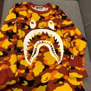 Bape
TYPE
MEN'S
1ST CAMO SHARK L/S TEE MENS
